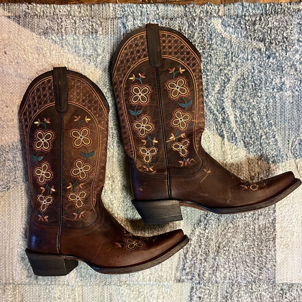 Ariat Brown Leather Western Sundance Teal & Cream Floral Stitching